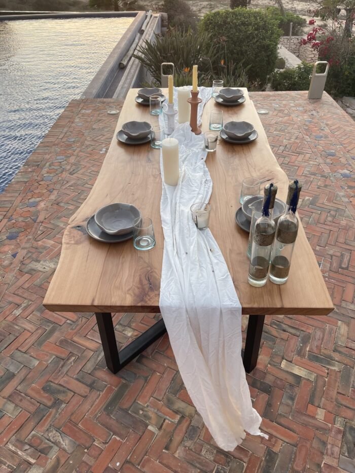 Fida - Dining Tables