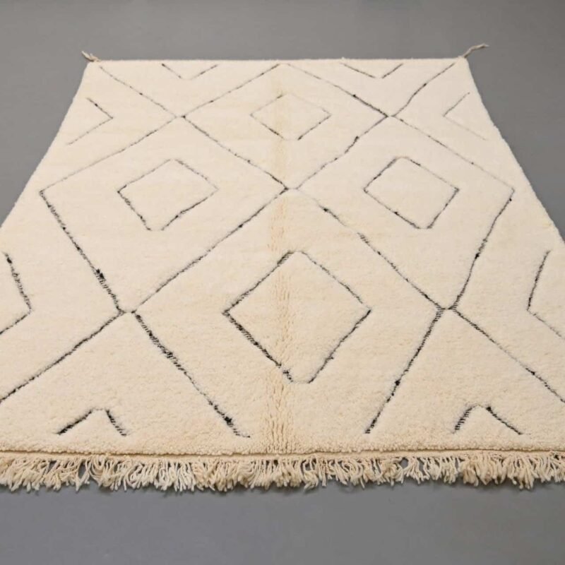 Tin Hinan Beni Ourain rug – view 3