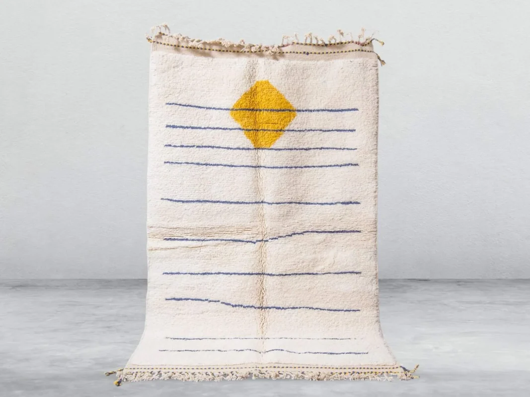 Tissirt Beni Ourain rug in white and orange, handmade in Morocco